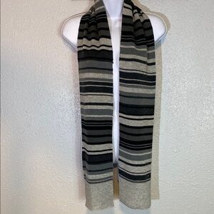 Tommy Hilfiger Black and Gray Knitted Scarf